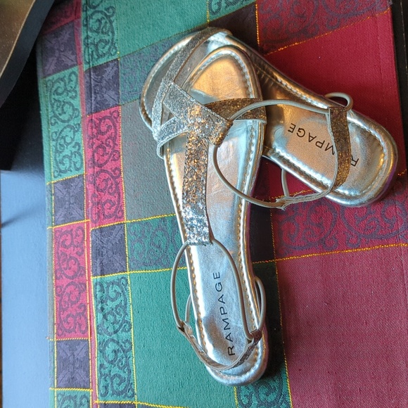 Rampage Patience Silver T Strap sandals 7.5 M Glitz Glam Summer - Picture 4 of 12
